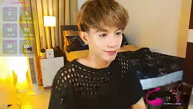 Snapshot of WildestTwink chatting on June 26, 2026, 2:10 pm WildestTwink online show from June 26, 2026, 2:10 pm