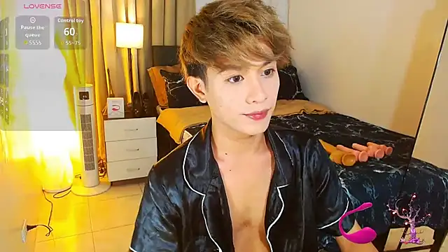 Snapshot of WildestTwink chatting on July 9, 2026, 6:56 pm WildestTwink online show from July 9, 2026, 6:56 pm