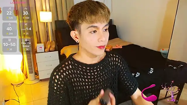 Snapshot of WildestTwink chatting on July 21, 2026, 1:35 pm WildestTwink online show from July 21, 2026, 1:35 pm