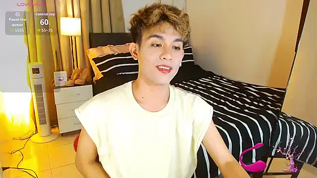 Snapshot of WildestTwink chatting on July 28, 2026, 12:12 pm WildestTwink online show from July 28, 2026, 12:12 pm