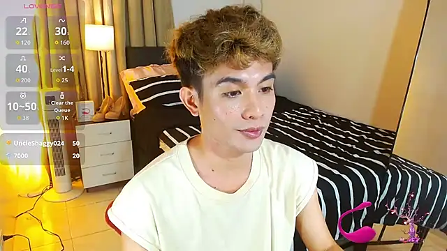 Snapshot of WildestTwink chatting on July 28, 2026, 7:39 pm WildestTwink online show from July 28, 2026, 7:39 pm