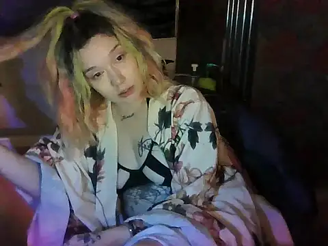 Snapshot of TEXASMARYYYJANE chatting on May 15, 2026, 2:18 am TEXASMARYYYJANE online show from May 15, 2026, 2:18 am