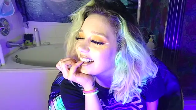 Snapshot of TEXASMARYYYJANE chatting on May 27, 2026, 1:19 pm TEXASMARYYYJANE online show from May 27, 2026, 1:19 pm