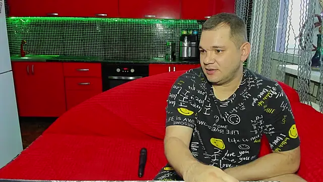 Snapshot of sladkayapara2019 chatting on May 16, 2026, 6:43 am sladkayapara2019 online show from May 16, 2026, 6:43 am