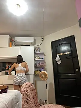 Snapshot of asianmystery203 chatting on December 19, 2024, 6:23 am asianmystery203 online show from December 19, 2024, 6:23 am