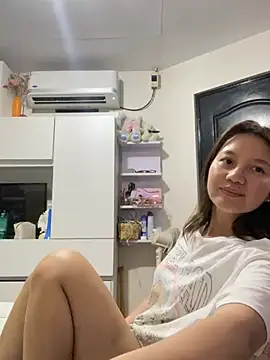 Snapshot of asianmystery203 chatting on January 15, 2025, 9:45 am asianmystery203 online show from January 15, 2025, 9:45 am