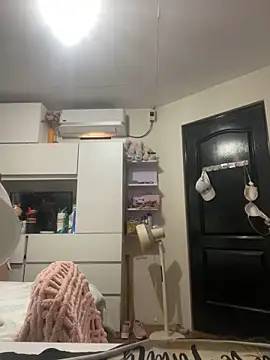 Snapshot of asianmystery203 chatting on January 19, 2025, 1:43 am asianmystery203 online show from January 19, 2025, 1:43 am