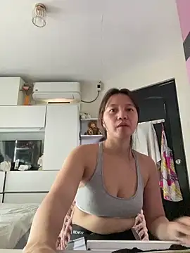 Snapshot of asianmystery203 chatting on March 21, 2025, 1:34 am asianmystery203 online show from March 21, 2025, 1:34 am