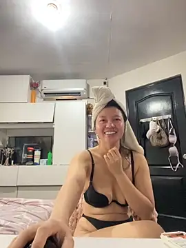 Snapshot of asianmystery203 chatting on September 25, 2025, 1:53 am asianmystery203 online show from September 25, 2025, 1:53 am