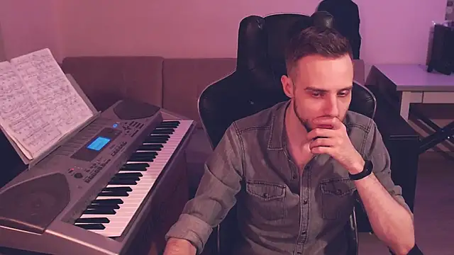 Snapshot of Sweetparker chatting on December 14, 2024, 8:13 am Sweetparker online show from December 14, 2024, 8:13 am