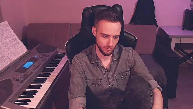 Snapshot of Sweetparker chatting on December 16, 2024, 4:45 am Sweetparker online show from December 16, 2024, 4:45 am