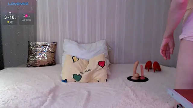 SylviaFoxy online show from January 31, 2025, 8:33 pm