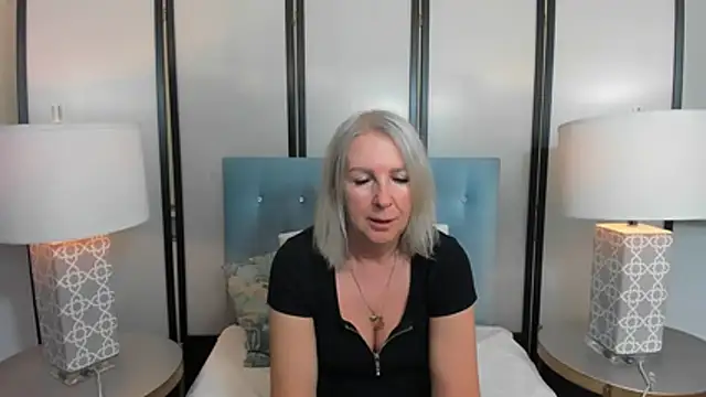 EricaTop online show from April 29, 2026, 7:09 pm