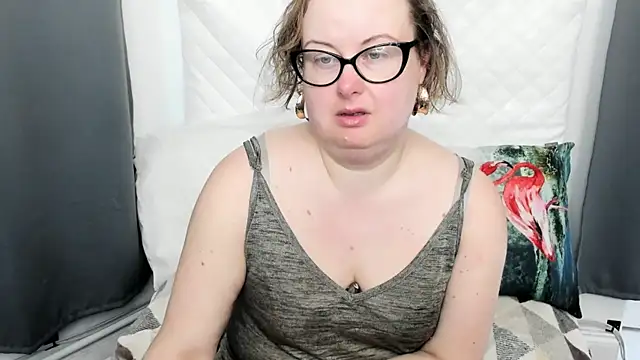dirtyBonnie online show from May 21, 2026, 10:11 am