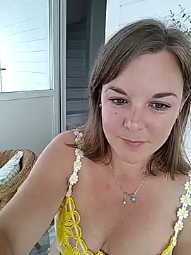 SwedishJennifer online show from June 25, 2026, 1:15 pm