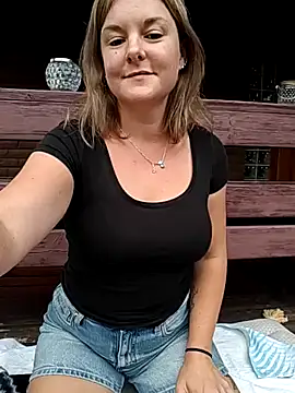 SwedishJennifer online show from July 25, 2026, 11:19 am