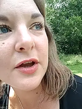 SwedishJennifer online show from July 28, 2026, 11:39 am