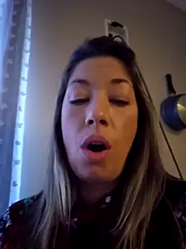  NinaLuvSins  online show from December 16, 2025, 2:33 pm