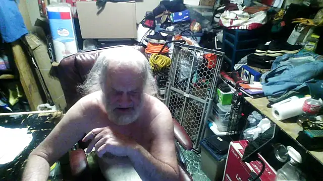 Snapshot of russtee chatting on May 22, 2026, 8:25 pm russtee online show from May 22, 2026, 8:25 pm