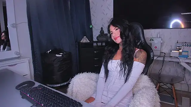 Snapshot of Lisegg_ chatting on January 9, 2025, 6:04 pm Lisegg online show from January 9, 2025, 6:04 pm