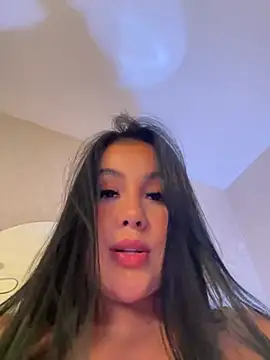 Snapshot of adrianalobo chatting on February 11, 2025, 4:44 am adrianalobo online show from February 11, 2025, 4:44 am