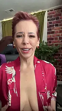 RubyLynne online show from April 4, 2026, 9:01 pm