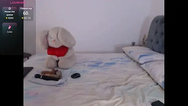 Snapshot of bunnymilf1 chatting on August 5, 2026, 7:11 am bunnymilf1 online show from August 5, 2026, 7:11 am