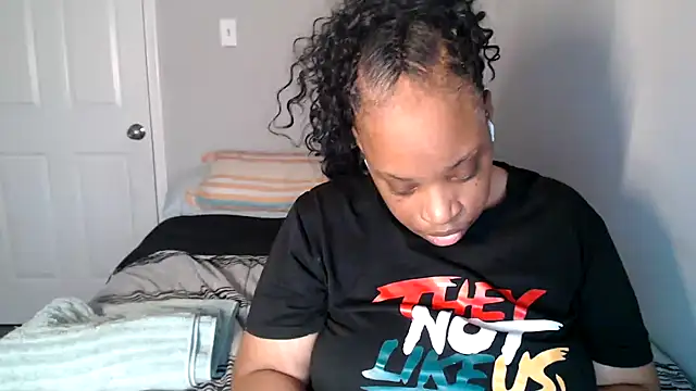 Sexymona1218 online show from November 26, 2025, 8:54 pm