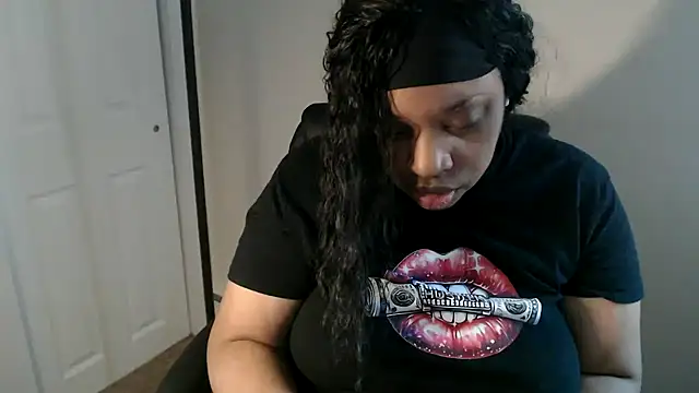 Sexymona1218 online show from April 27, 2026, 6:06 pm