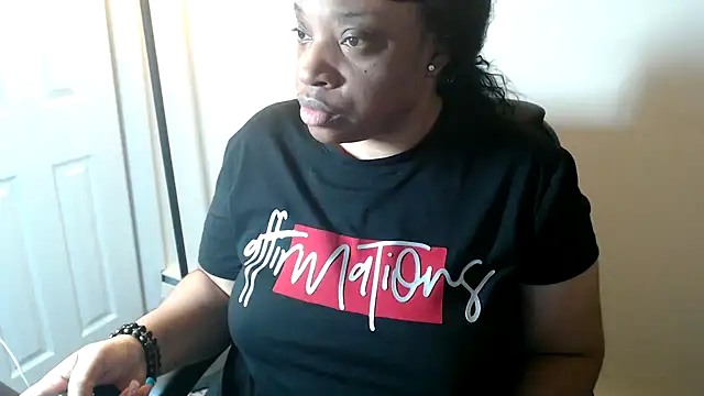 Sexymona1218 online show from June 4, 2026, 4:18 am