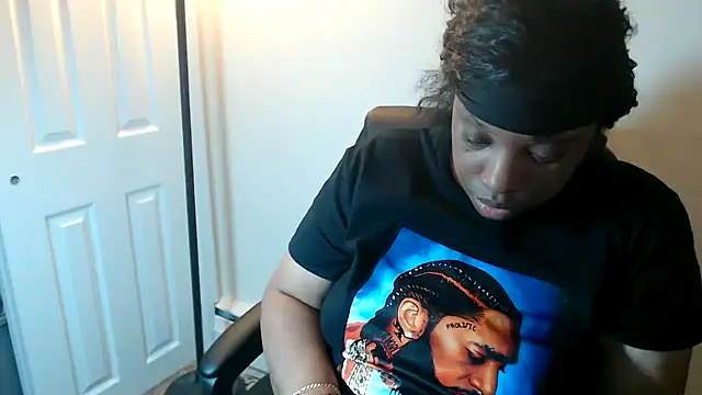 Sexymona1218 online show from July 28, 2026, 5:03 am