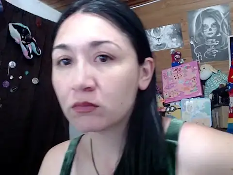 Snapshot of emilymonrroe chatting on May 14, 2026, 3:46 am emilymonrroe online show from May 14, 2026, 3:46 am