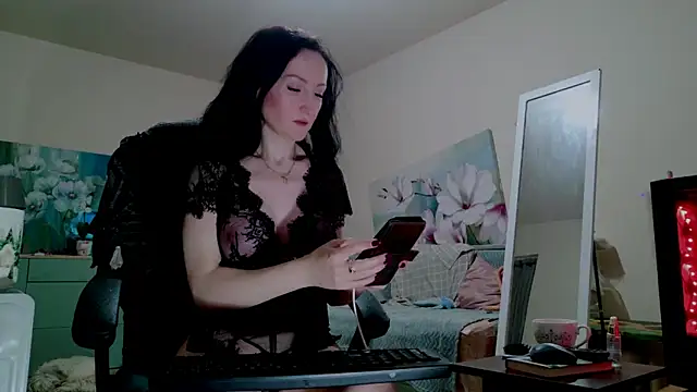 Snapshot of lara_heaven chatting on December 23, 2025, 10:13 am lara heaven online show from December 23, 2025, 10:13 am