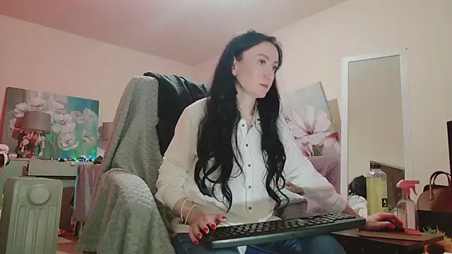 Snapshot of lara_heaven chatting on February 8, 2026, 10:40 am lara heaven online show from February 8, 2026, 10:40 am