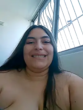 Snapshot of xandra252 chatting on April 11, 2026, 1:04 pm xandra252 online show from April 11, 2026, 1:04 pm