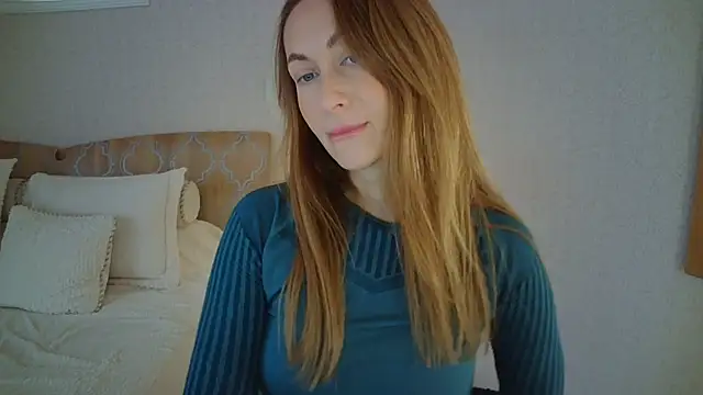 Luna Hoty online show from October 2, 2025, 6:09 am