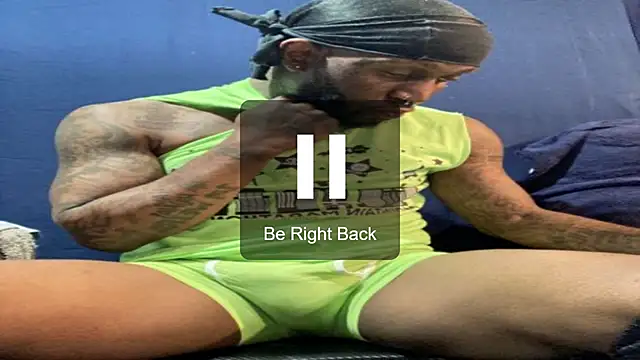 Snapshot of iBreakHeartz chatting on November 26, 2025, 12:50 pm iBreakHeartz online show from November 26, 2025, 12:50 pm