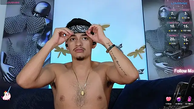 Snapshot of VikoHands chatting on January 18, 2025, 10:49 pm VikoHands online show from January 18, 2025, 10:49 pm