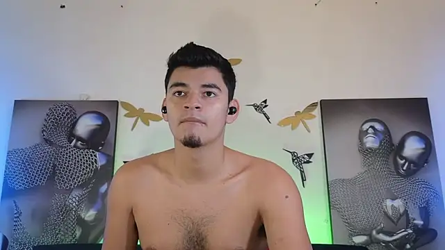 Snapshot of VikoHands chatting on November 28, 2025, 11:24 am VikoHands online show from November 28, 2025, 11:24 am