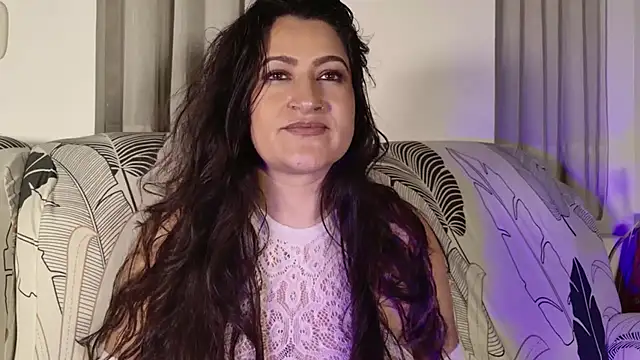 DeesseLuxure online show from January 17, 2026, 6:18 am