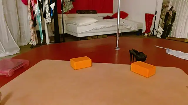 Sweet-Ginger online show from October 21, 2025, 4:19 pm