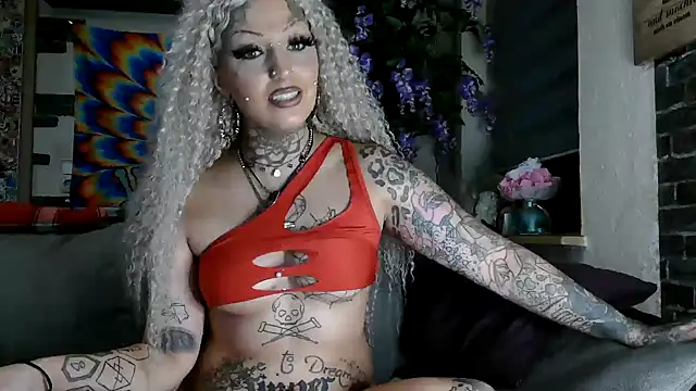 RoxxyInk online show from February 12, 2025, 2:14 am