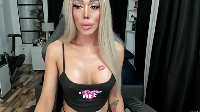 Snapshot of Forever_MissCandace chatting on November 27, 2025, 6:54 pm Forever MissCandace online show from November 27, 2025, 6:54 pm