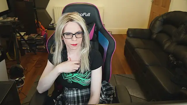 Snapshot of KelseyCobalt chatting on December 29, 2024, 1:34 am KelseyCobalt online show from December 29, 2024, 1:34 am