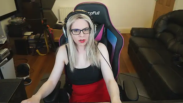 Snapshot of KelseyCobalt chatting on December 31, 2024, 11:39 pm KelseyCobalt online show from December 31, 2024, 11:39 pm