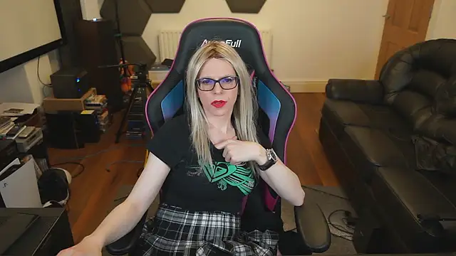 Snapshot of KelseyCobalt chatting on January 19, 2025, 1:53 am KelseyCobalt online show from January 19, 2025, 1:53 am