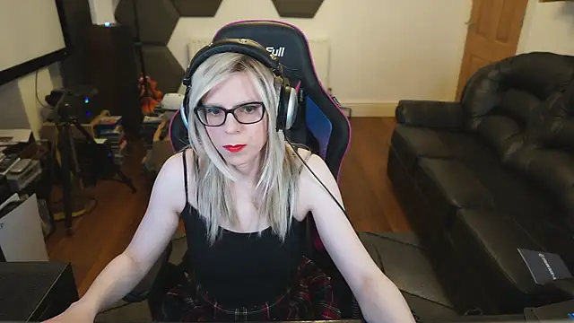 Snapshot of KelseyCobalt chatting on February 13, 2025, 8:55 pm KelseyCobalt online show from February 13, 2025, 8:55 pm