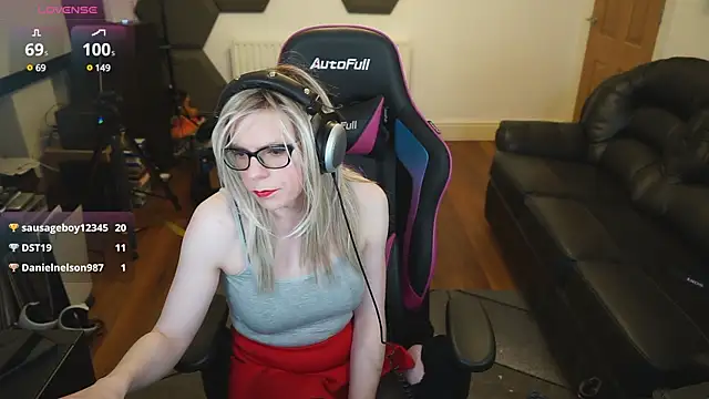 Snapshot of KelseyCobalt chatting on March 8, 2025, 10:34 pm KelseyCobalt online show from March 8, 2025, 10:34 pm