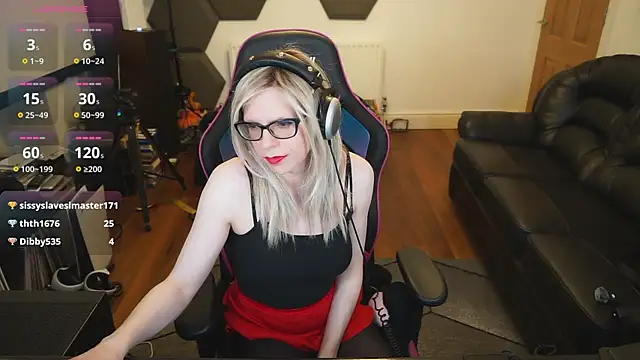 Snapshot of KelseyCobalt chatting on March 11, 2025, 9:04 pm KelseyCobalt online show from March 11, 2025, 9:04 pm