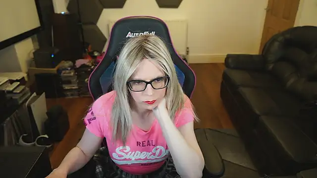 Snapshot of KelseyCobalt chatting on March 17, 2025, 9:34 pm KelseyCobalt online show from March 17, 2025, 9:34 pm